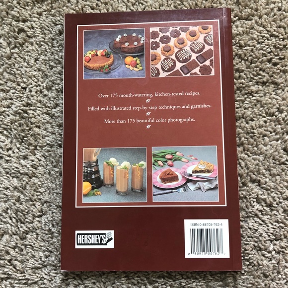 Hershey's Chocolate Lovers vintage cookbook - Picture 4 of 5